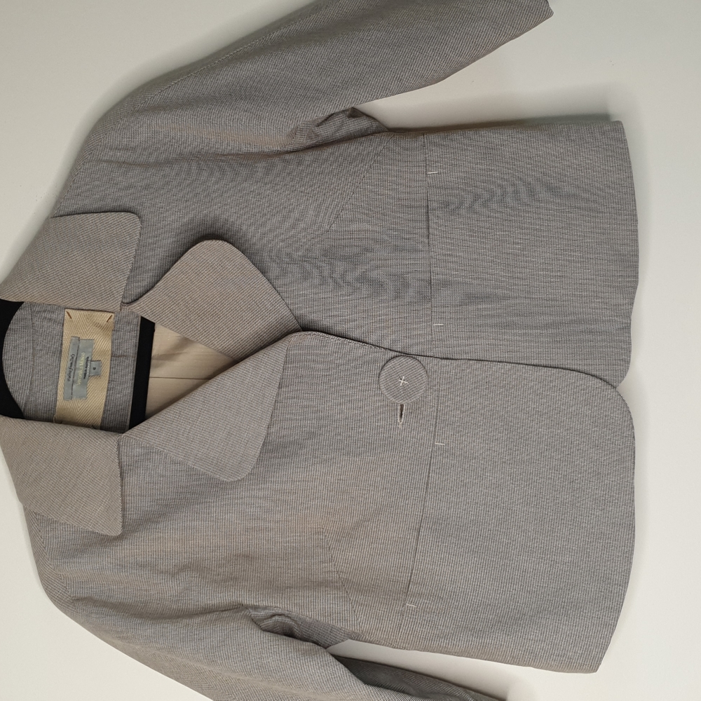 Veronika Maine neutral colours jacket - Picture 3 of 13